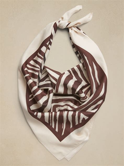 banana republic factory scarf.